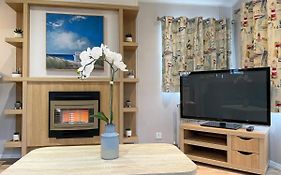 Lovely Holiday Home At Lyons Caravan Park!