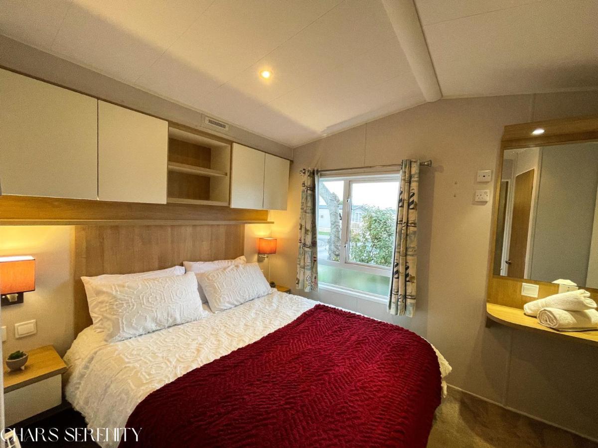 Lovely Holiday Home At Lyons Caravan Park! Prestatyn Exterior photo